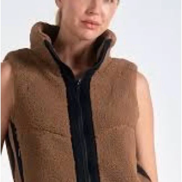 ELAN
Teddy Zip Up Vest - Picture 5 of 8